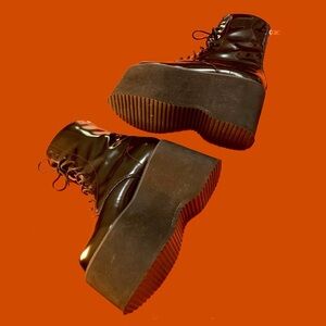 Black Patent Leather Lace Up Platform-Flatform Boots Women's Size 7.5